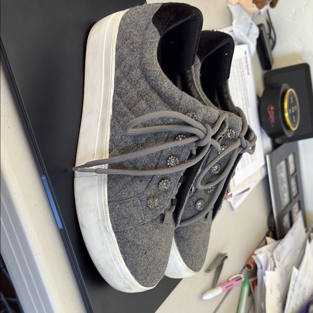 Kurt Geiger Gray and White Sneakers with Textured Fabric